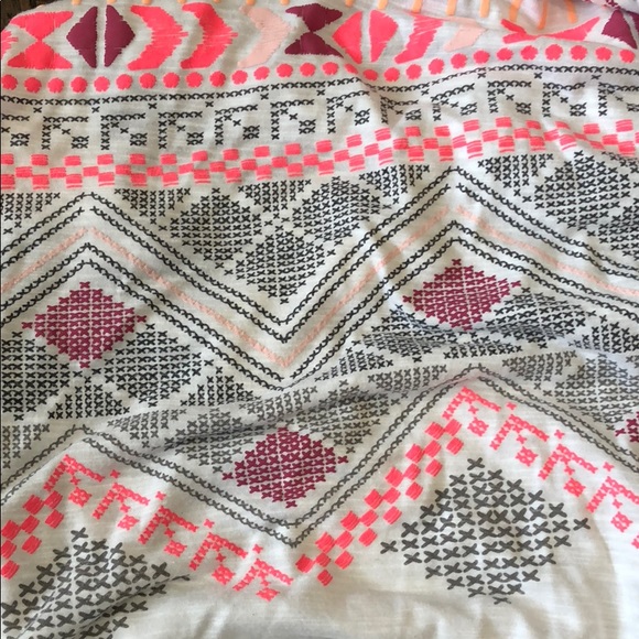 Aztec Print Tank Top!! - Picture 4 of 5